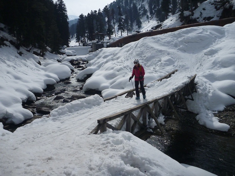 Crossing the bridge at the end of a run to Drung